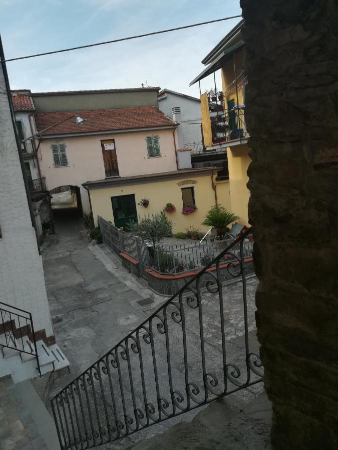La Casa Del Borgo Lägenhet Beverino Exteriör bild