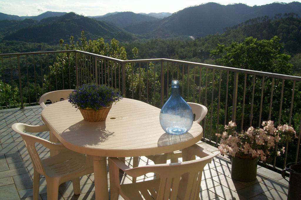 La Casa Del Borgo Lägenhet Beverino Rum bild