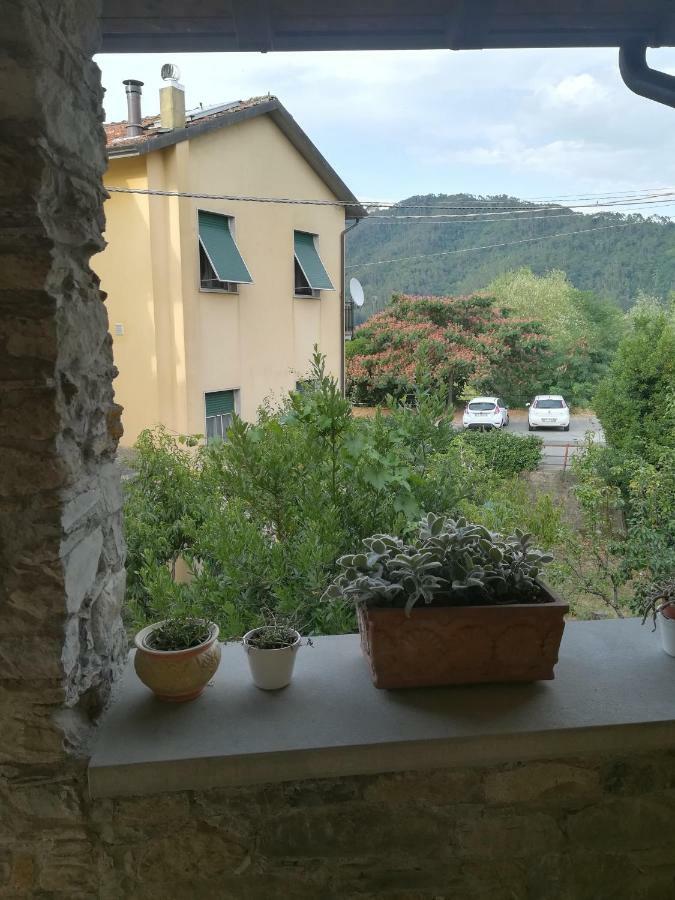 La Casa Del Borgo Lägenhet Beverino Exteriör bild